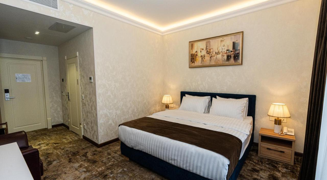 Garnet Mir Hotel Ташкент Екстер'єр фото