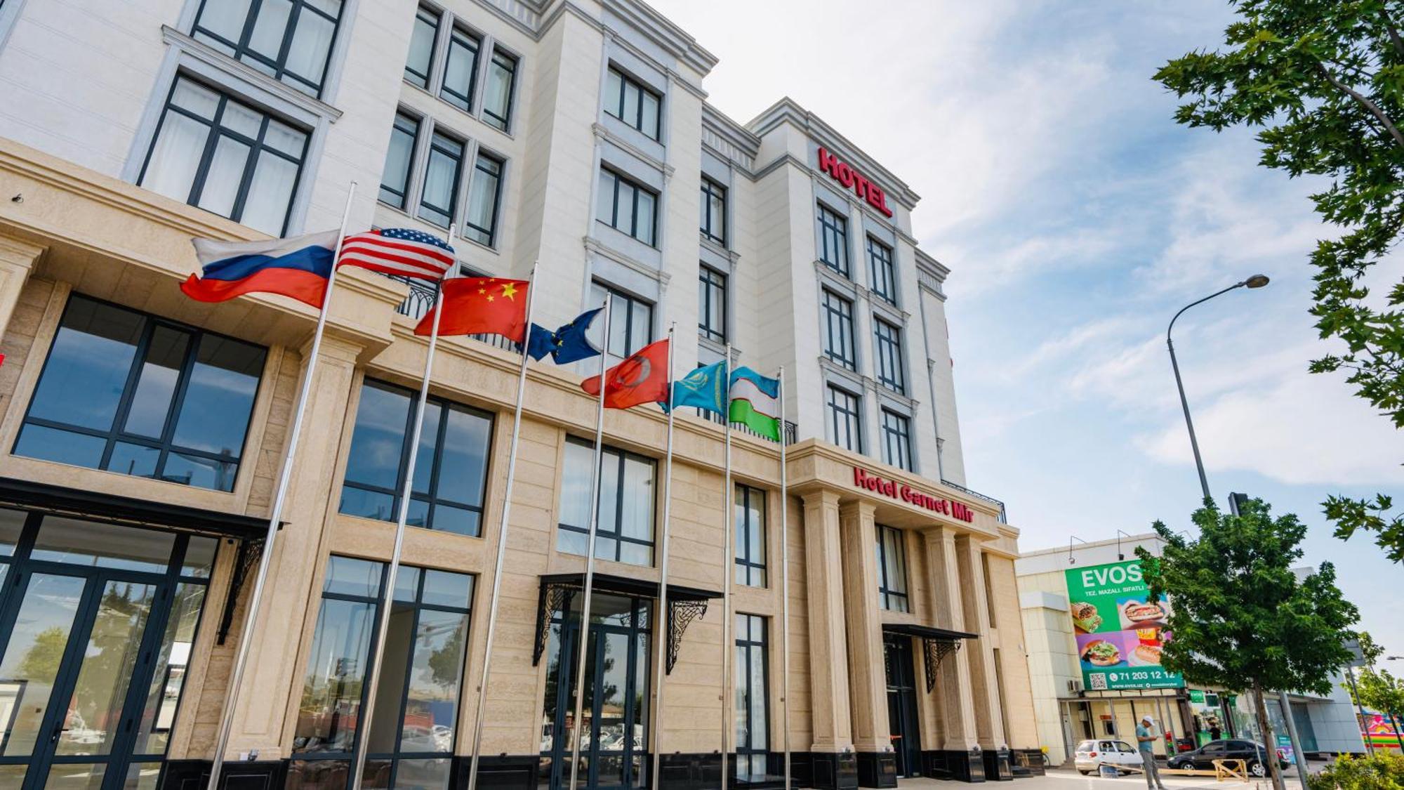 Garnet Mir Hotel Ташкент Екстер'єр фото