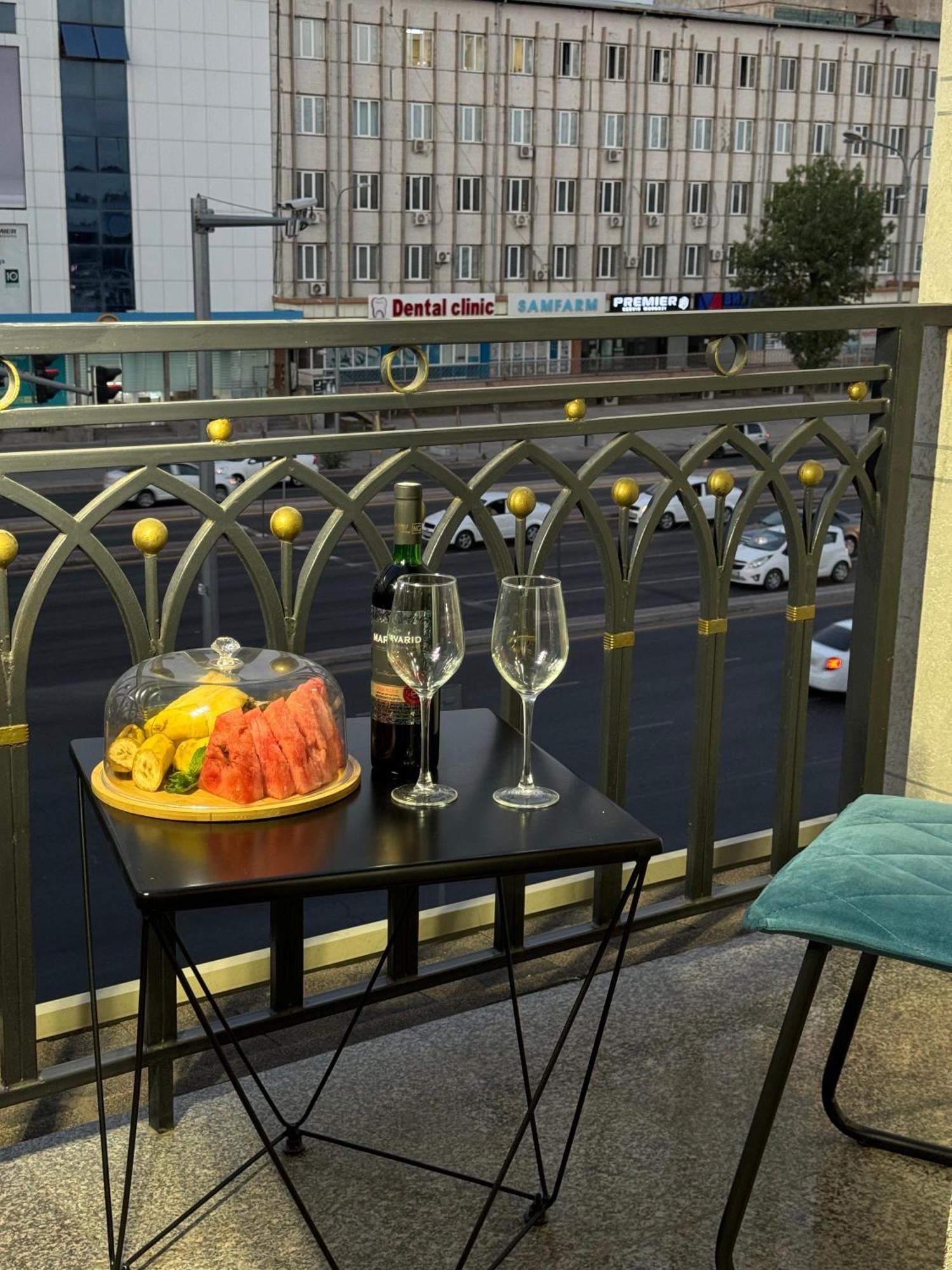 Garnet Mir Hotel Ташкент Екстер'єр фото
