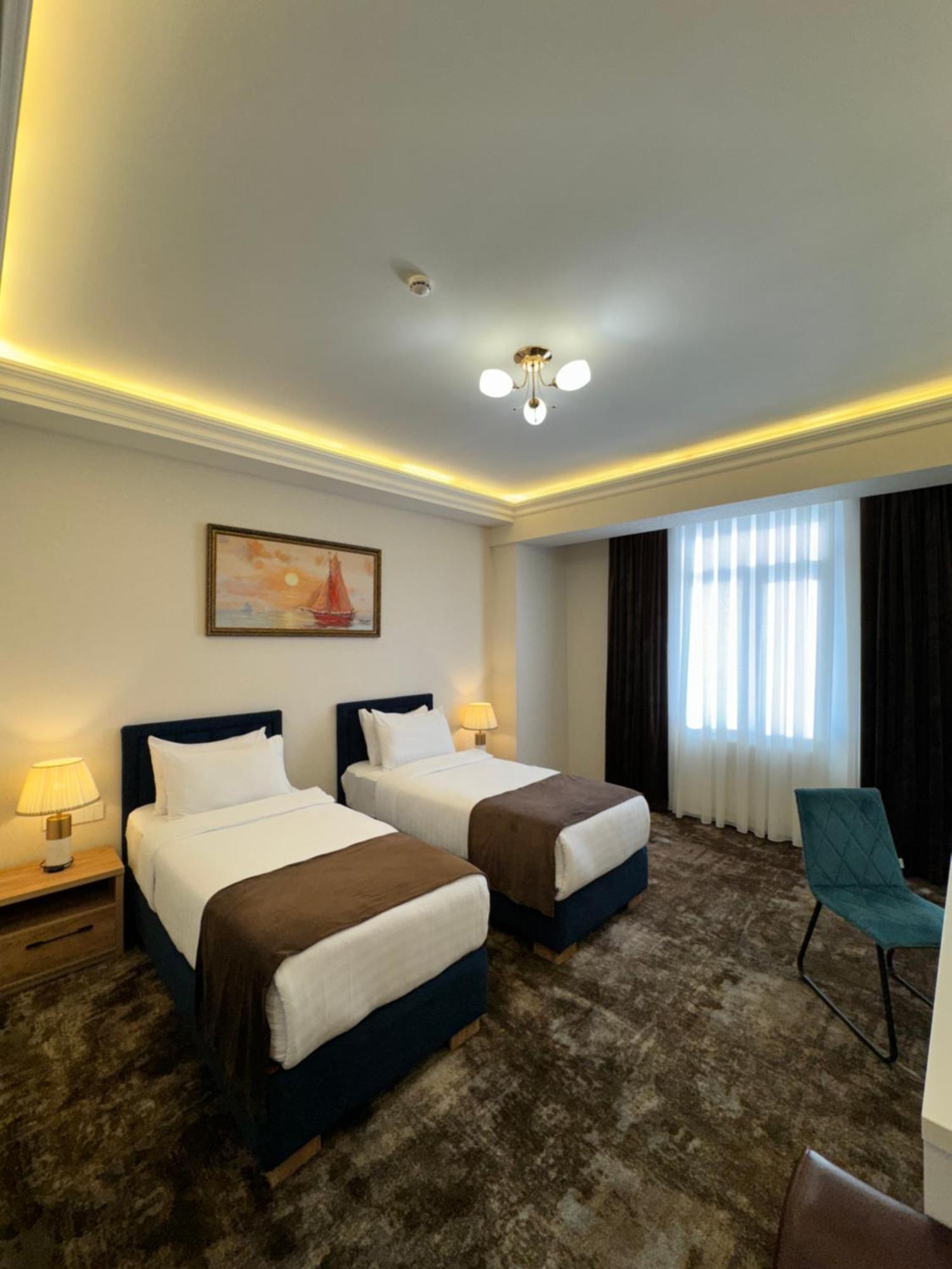 Garnet Mir Hotel Ташкент Екстер'єр фото