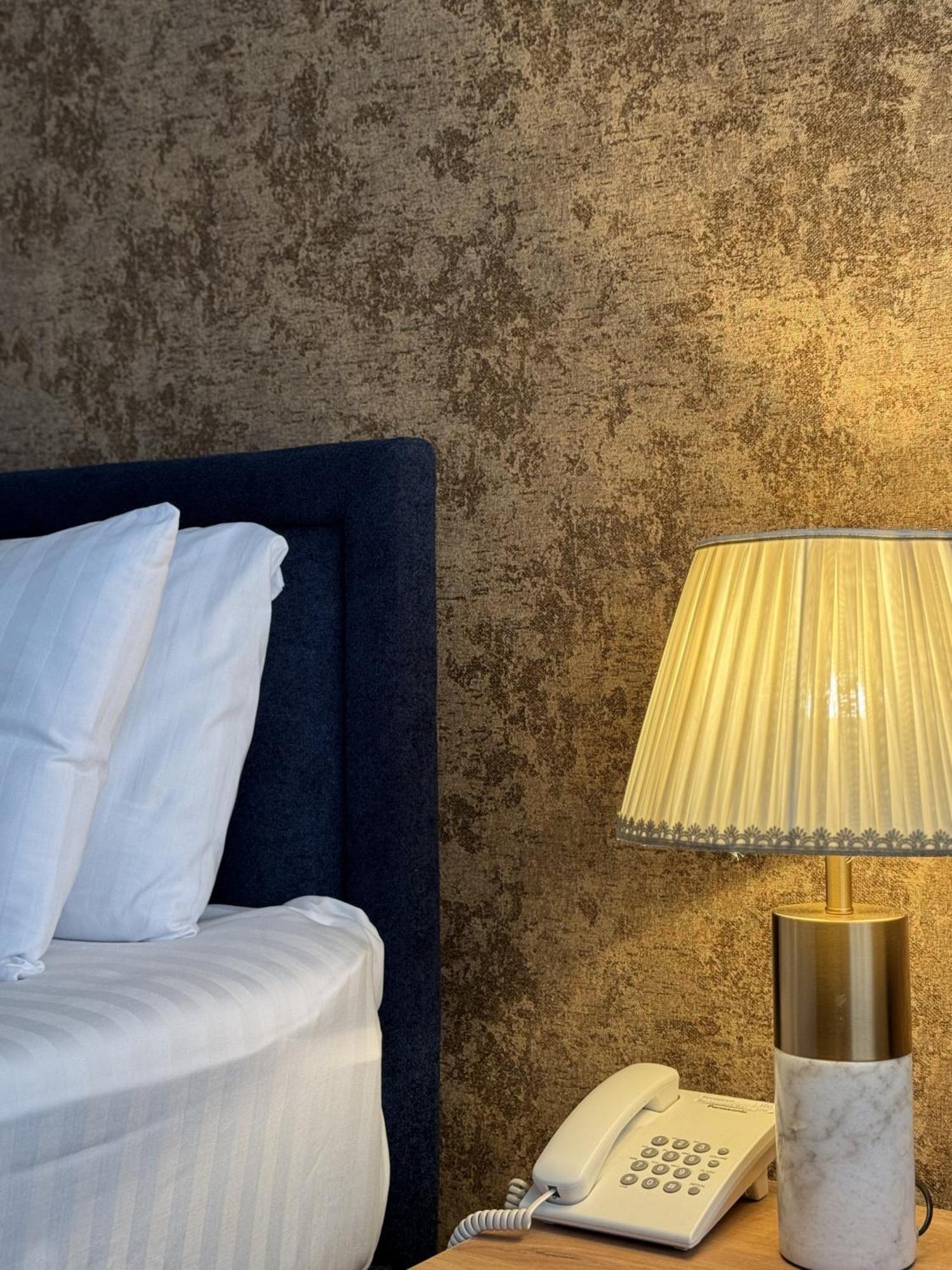 Garnet Mir Hotel Ташкент Екстер'єр фото