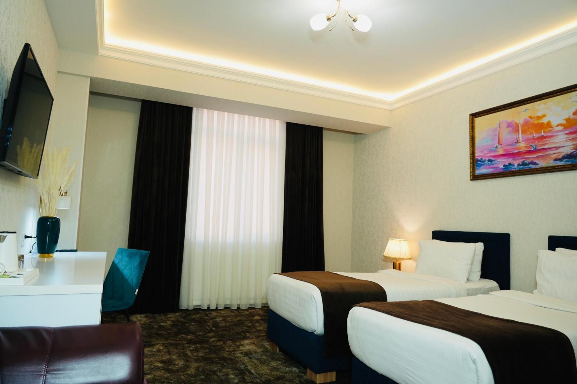 Garnet Mir Hotel Ташкент Екстер'єр фото