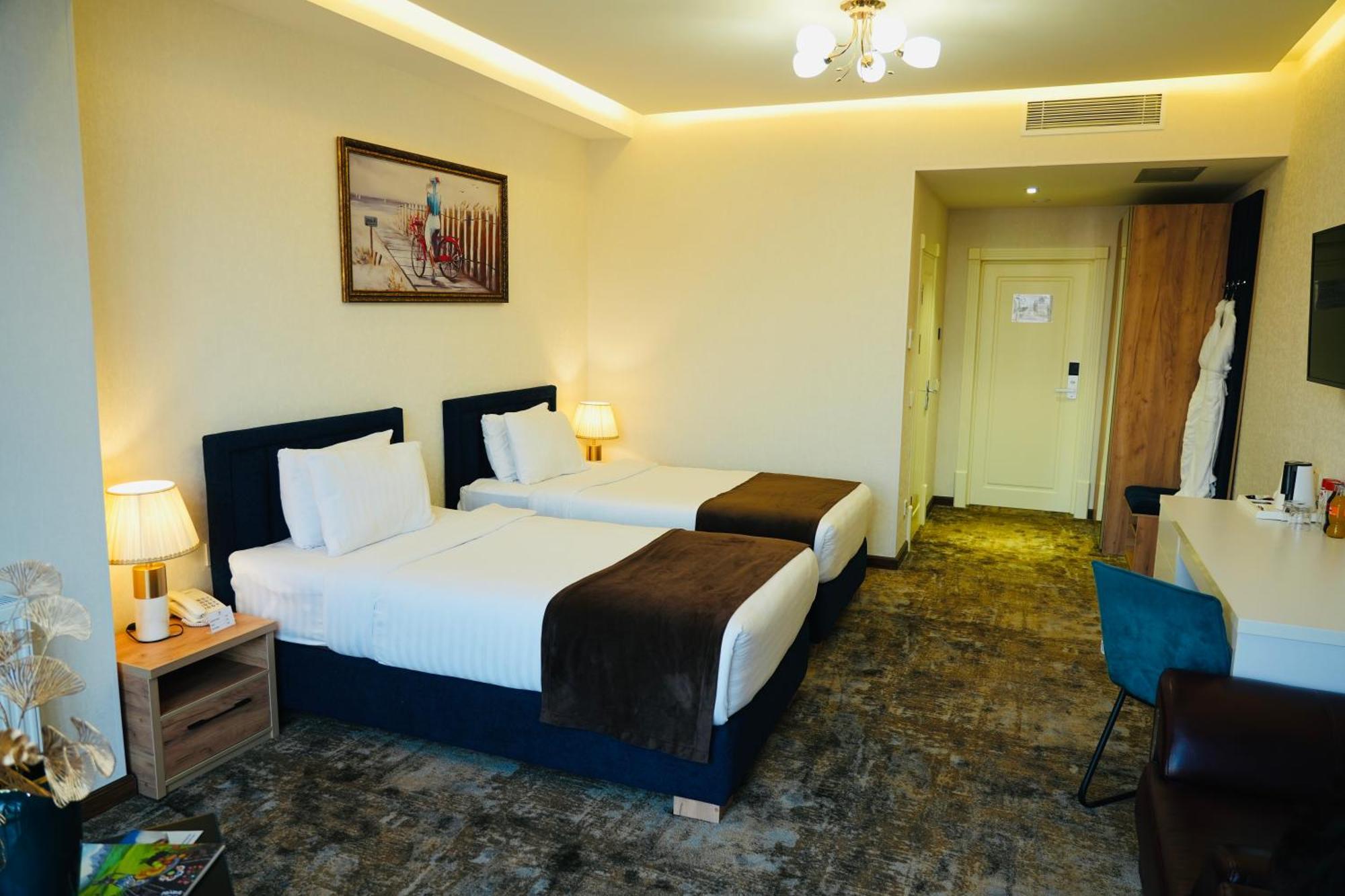 Garnet Mir Hotel Ташкент Екстер'єр фото