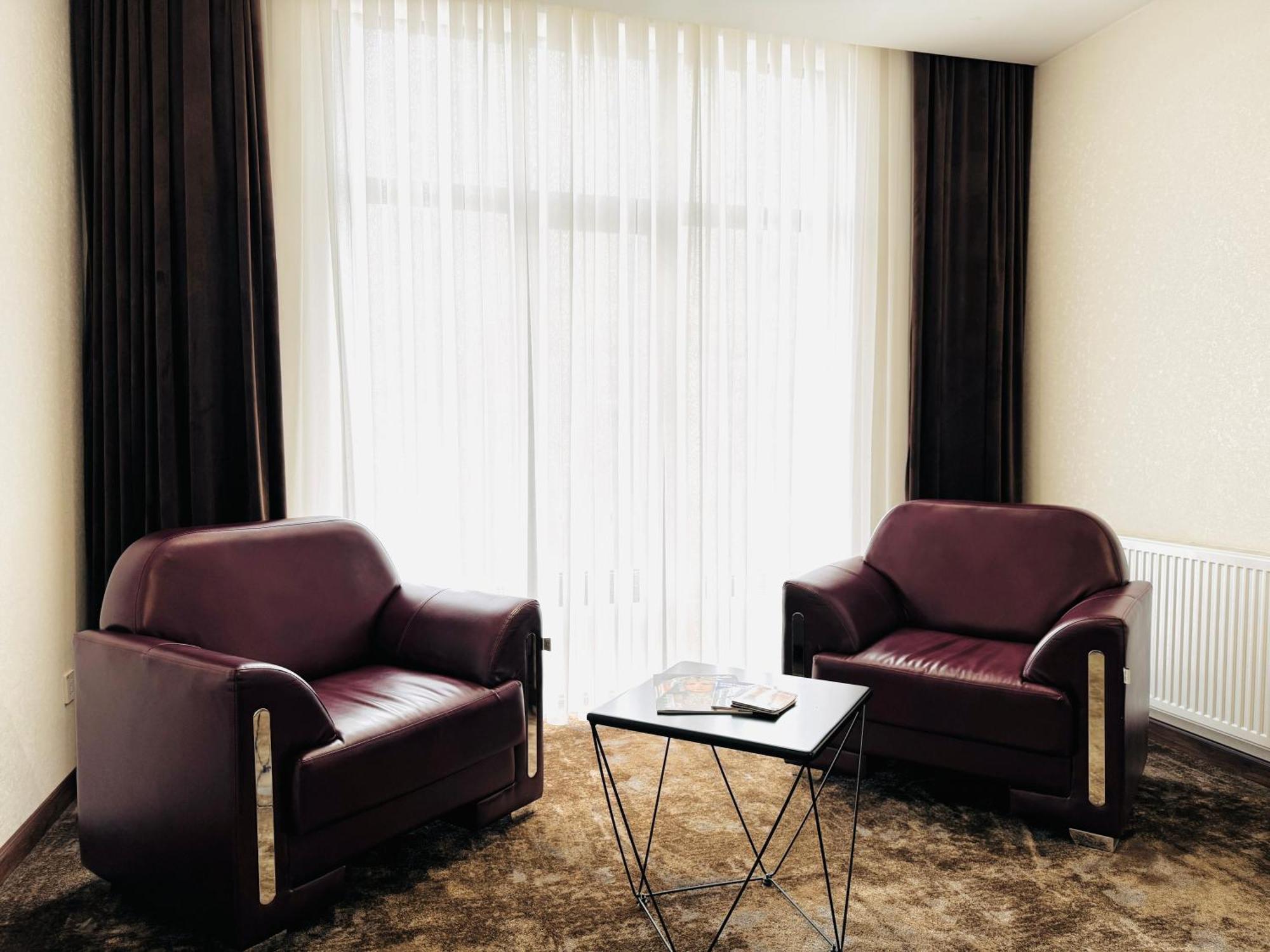 Garnet Mir Hotel Ташкент Екстер'єр фото