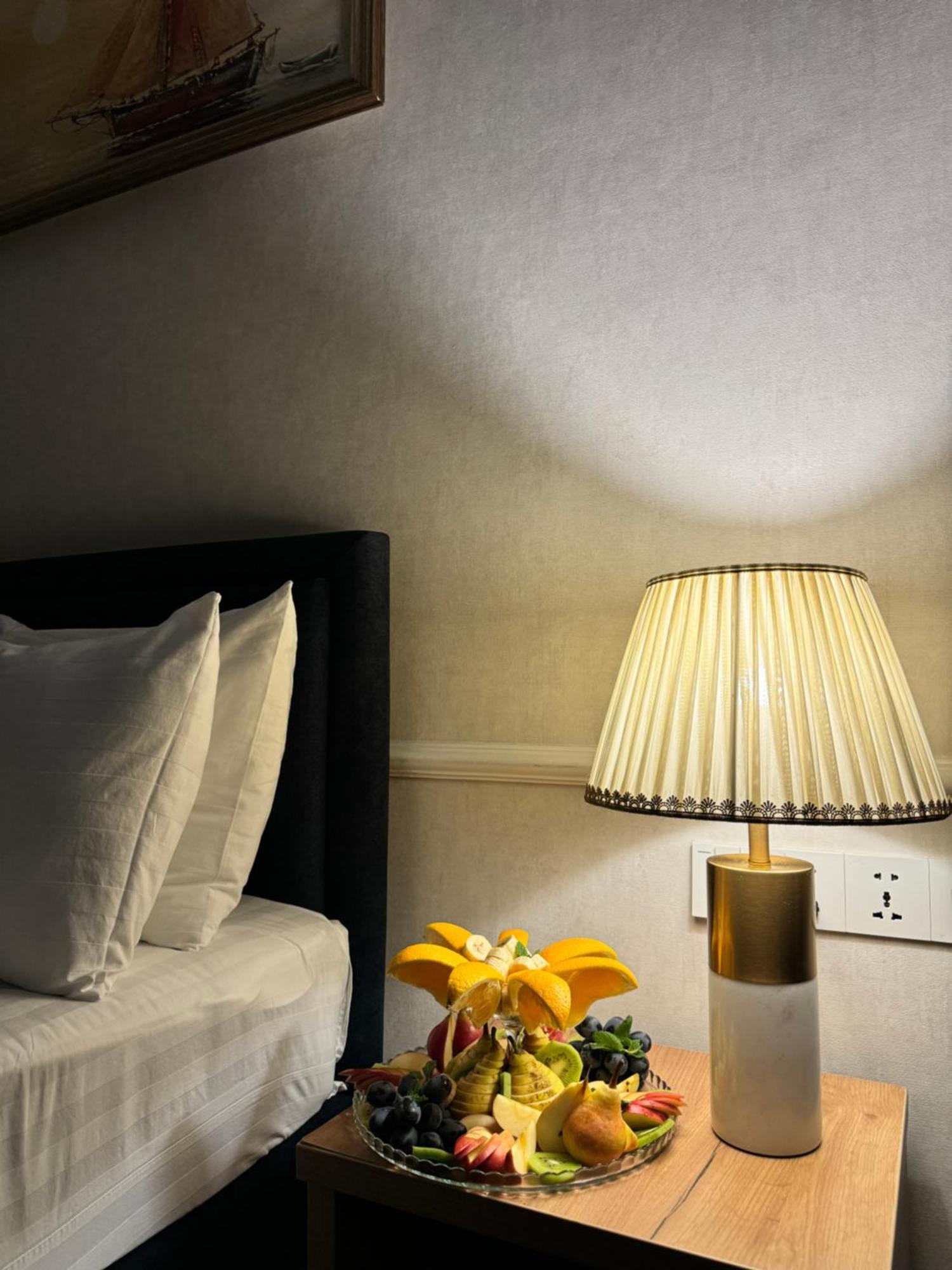 Garnet Mir Hotel Ташкент Екстер'єр фото