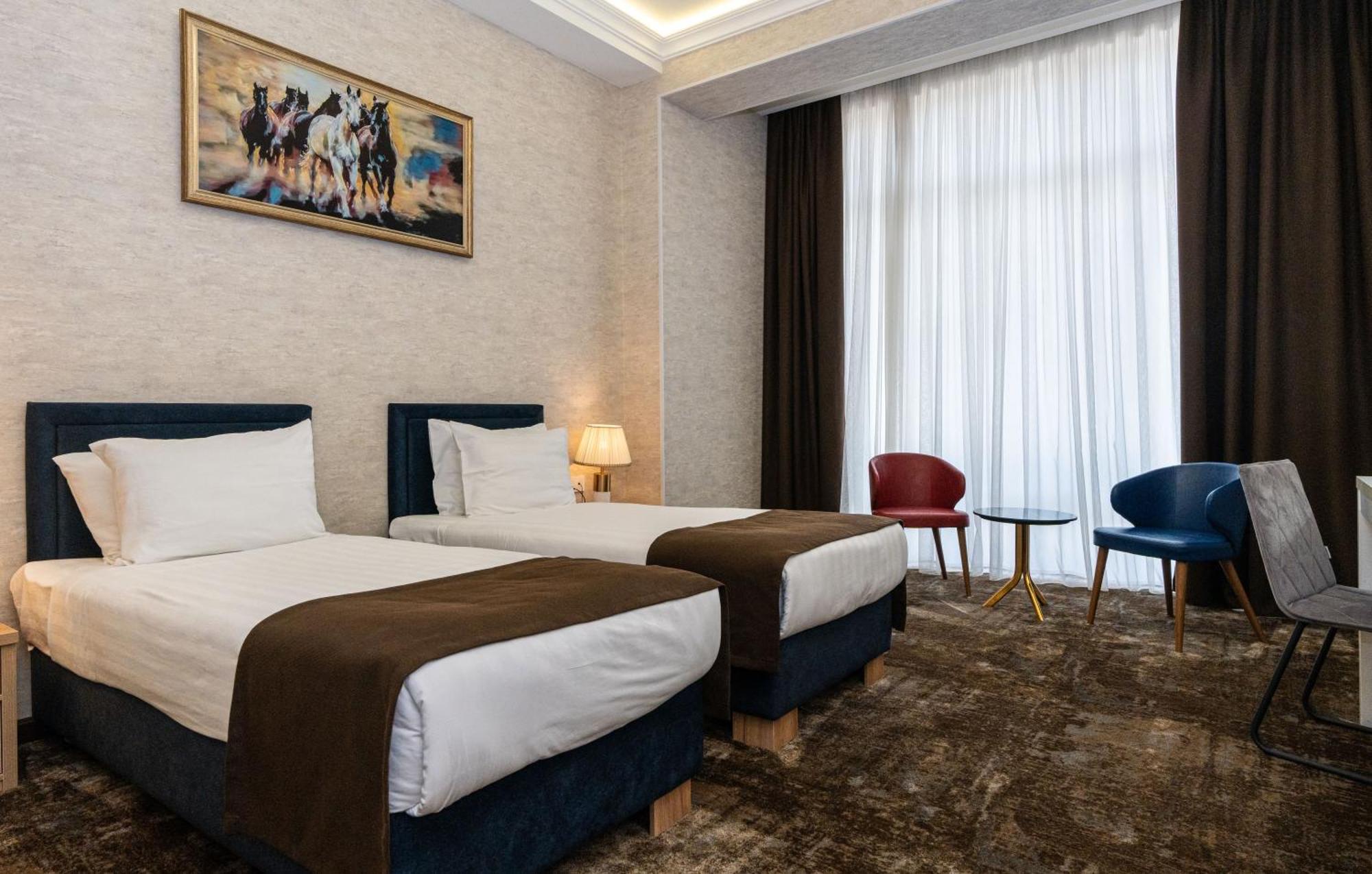 Garnet Mir Hotel Ташкент Екстер'єр фото